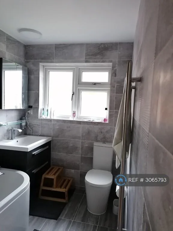 4 bedroom detached house for rent