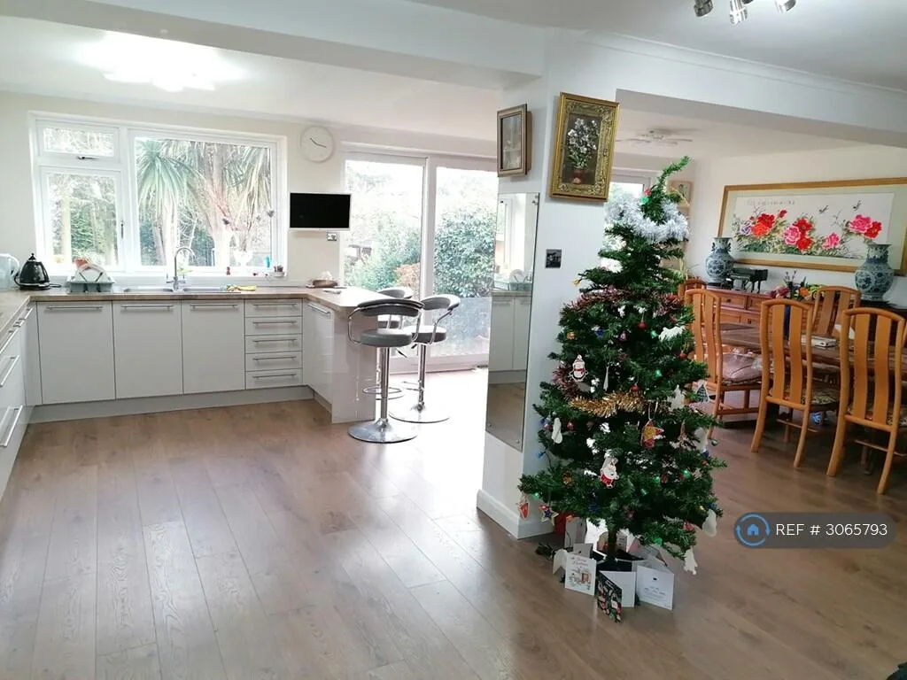 4 bedroom detached house for rent