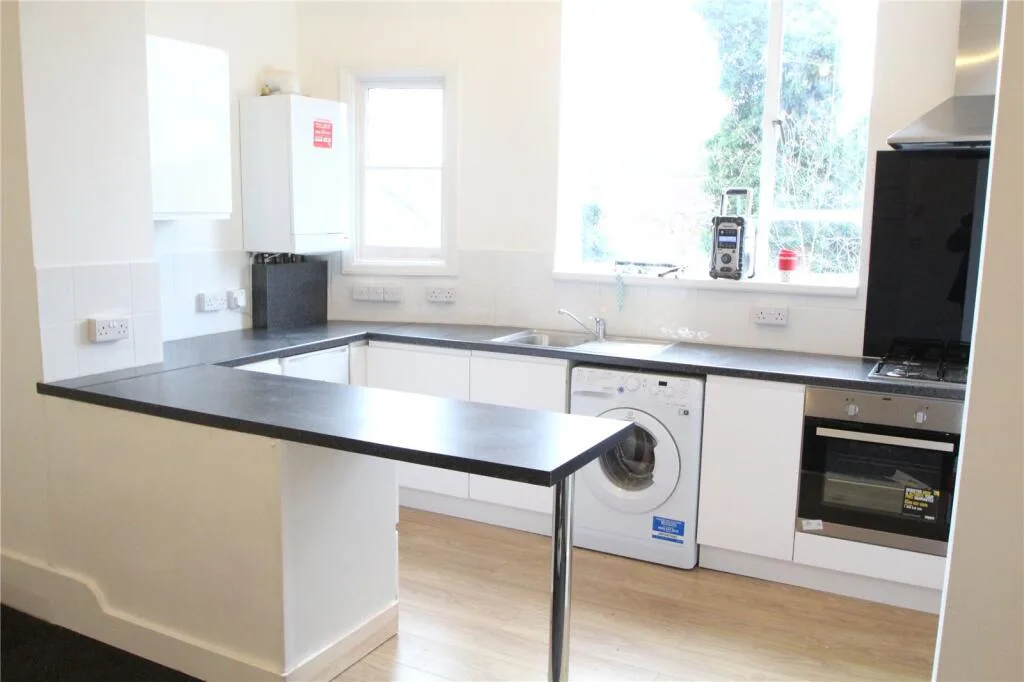 1 bedroom maisonette for rent