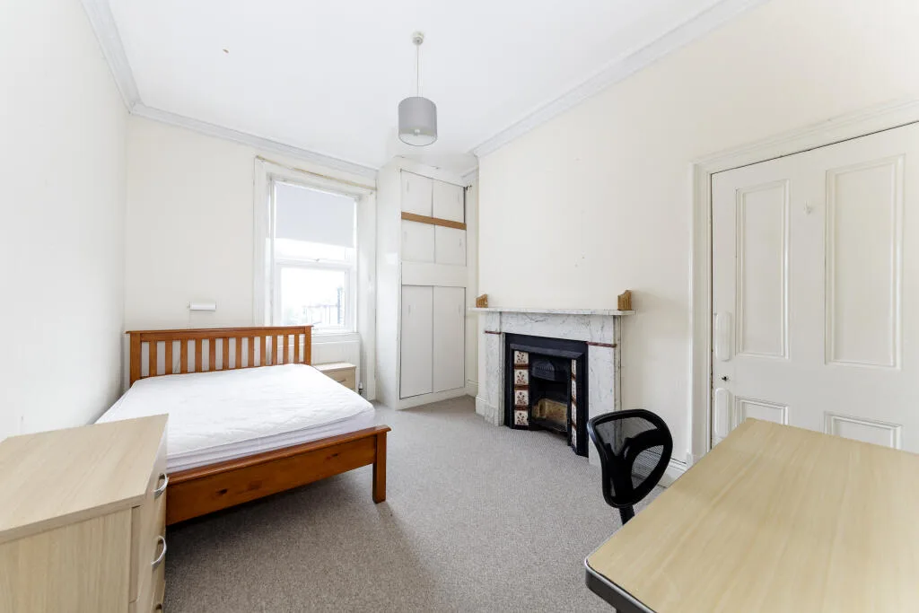 5 bedroom house for rent