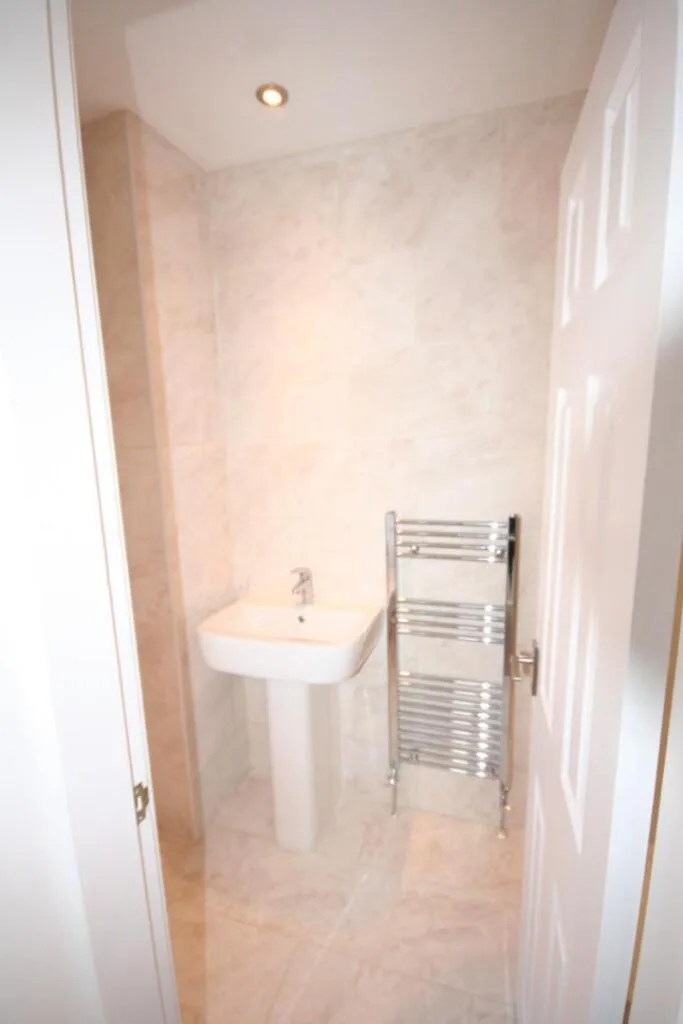 2 bedroom house for rent