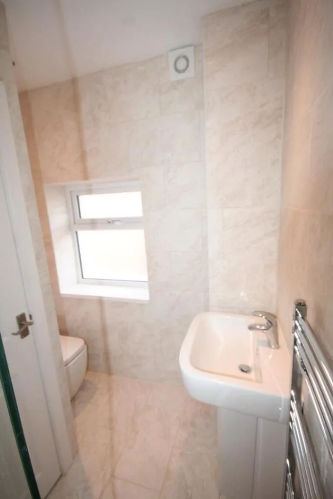 2 bedroom house for rent