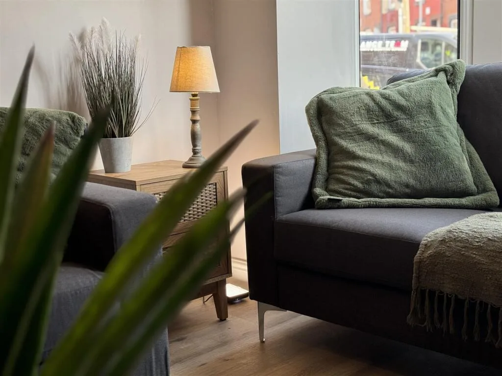6 bedroom terraced house for rent