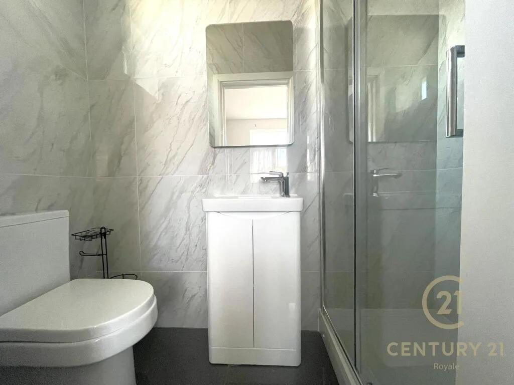 1 bedroom house share for rent