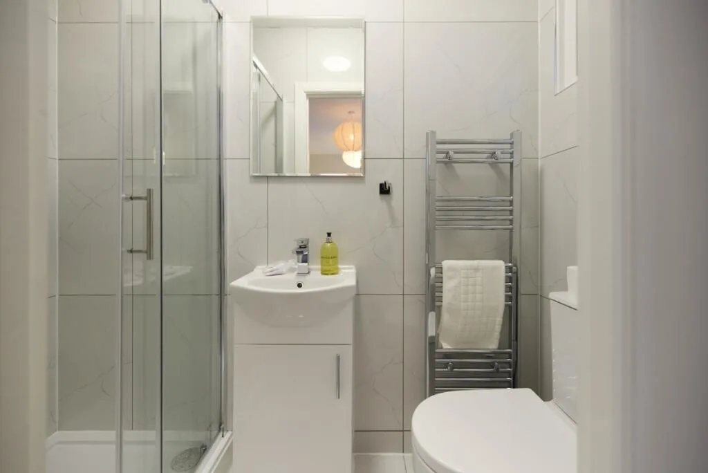 5 bedroom detached house for rent