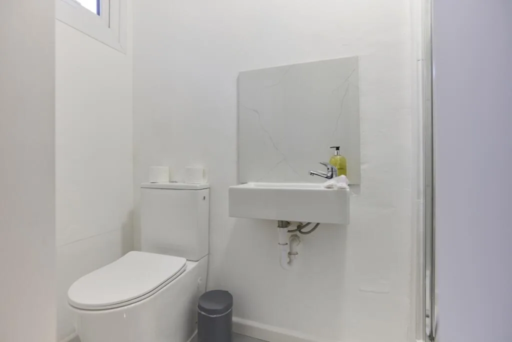 5 bedroom detached house for rent