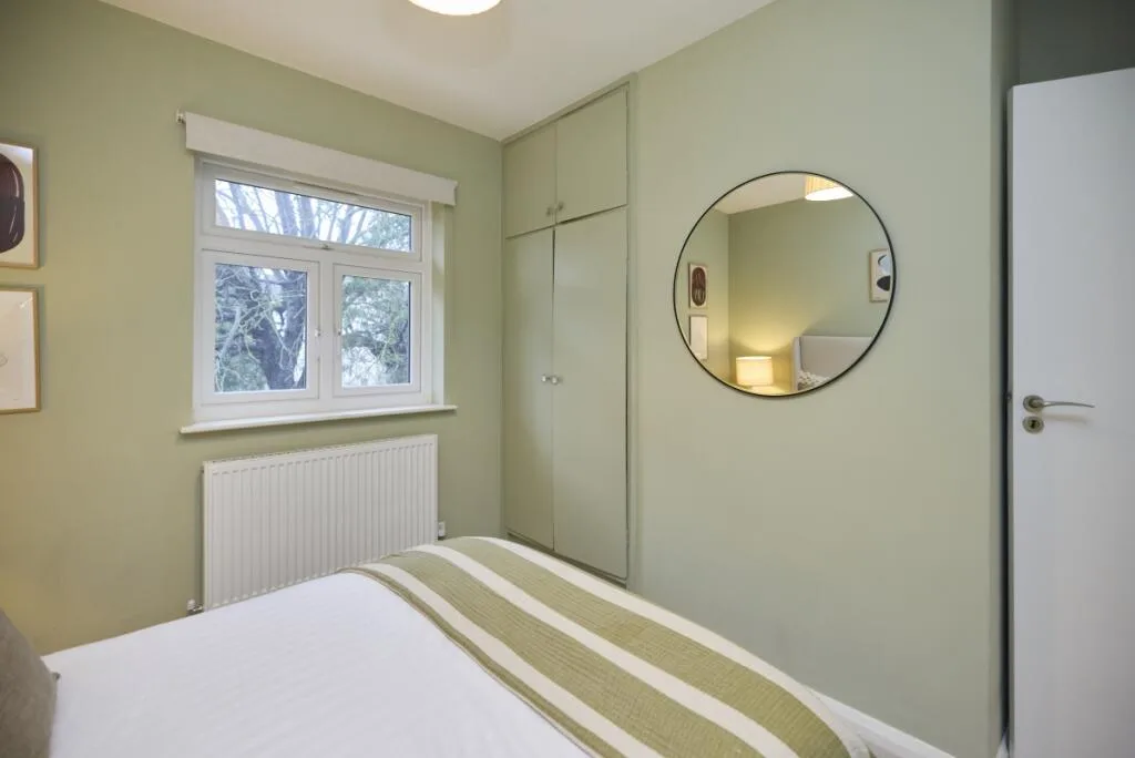 5 bedroom detached house for rent