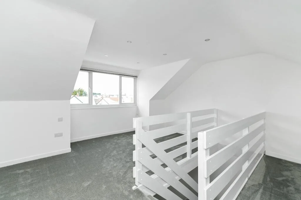 3 bedroom maisonette for rent