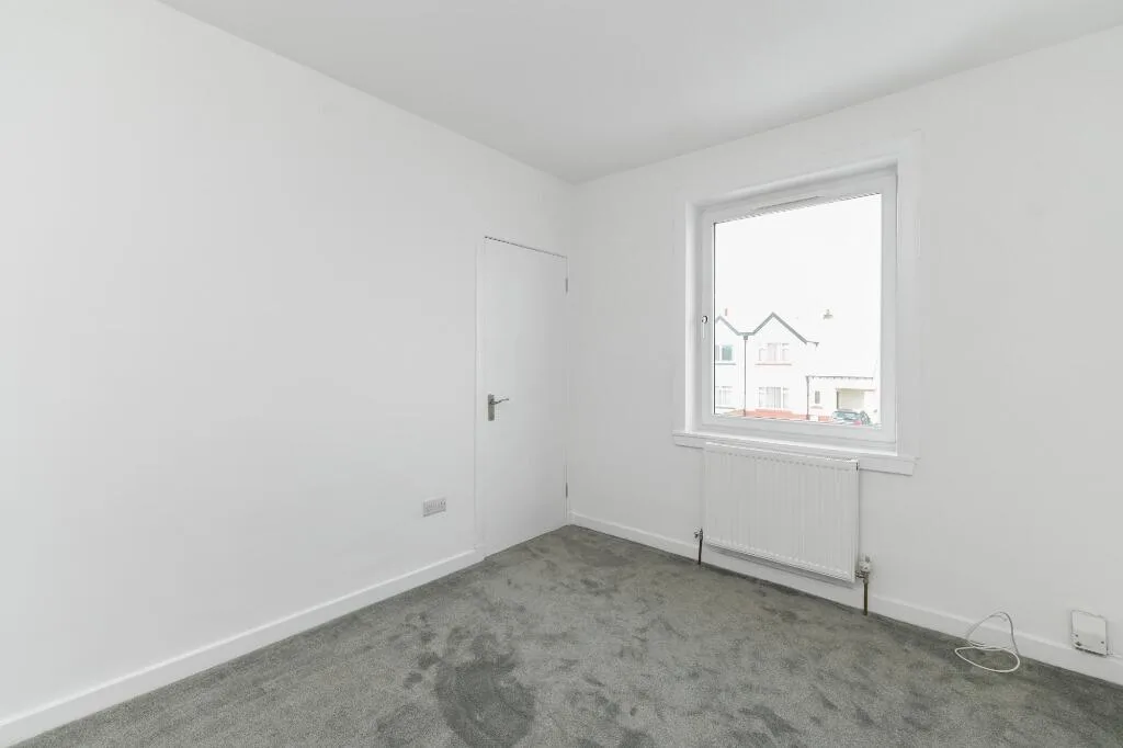 3 bedroom maisonette for rent