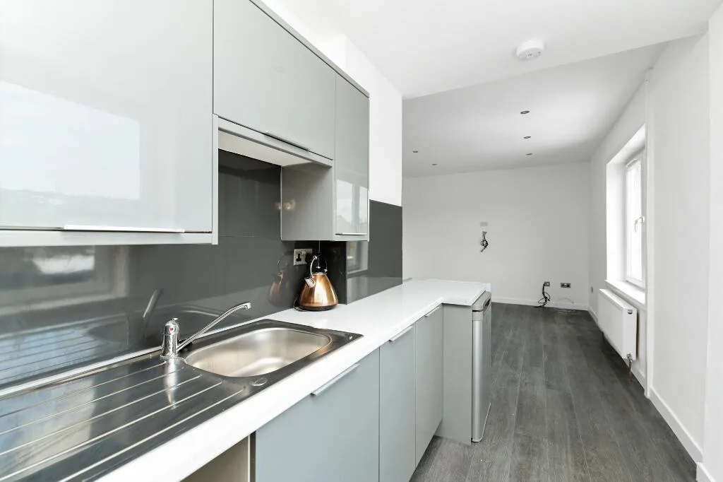 3 bedroom maisonette for rent