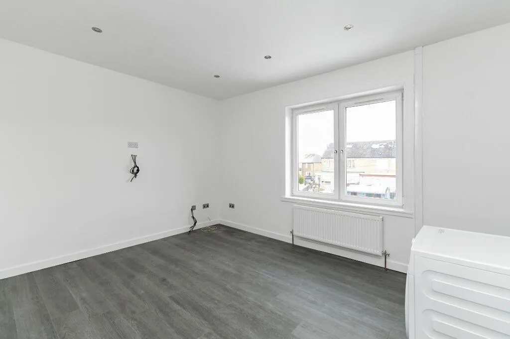 3 bedroom maisonette for rent