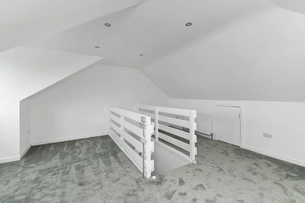 3 bedroom maisonette for rent