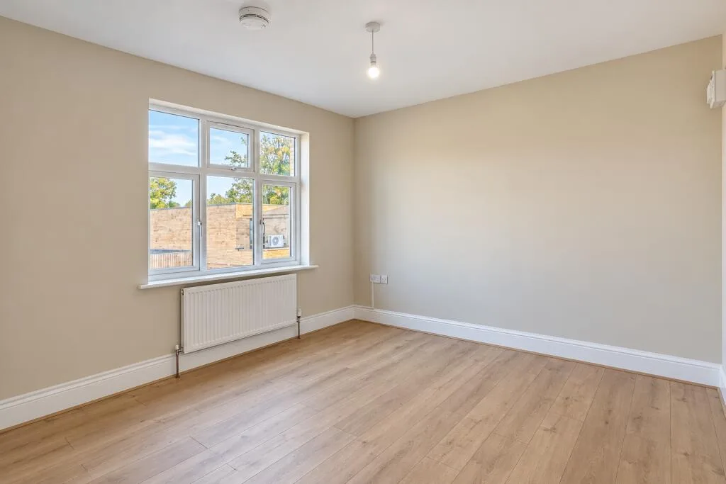 4 bedroom end of terrace house for rent