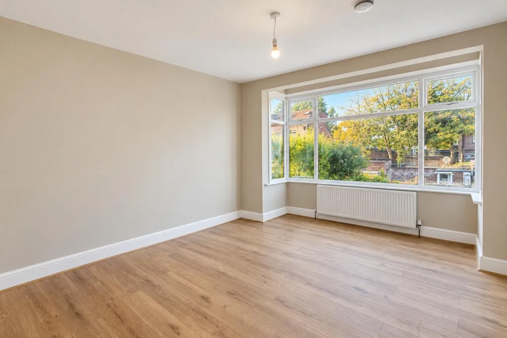 4 bedroom end of terrace house for rent
