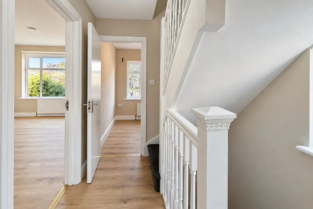 4 bedroom end of terrace house for rent