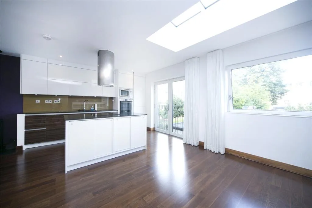 4 bedroom terraced house for rent
