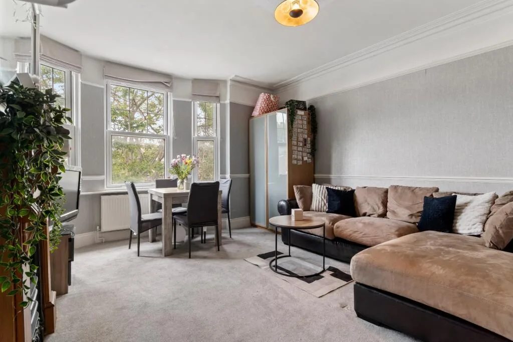 3 bedroom flat for rent