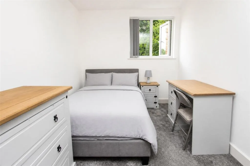 7 bedroom house for rent