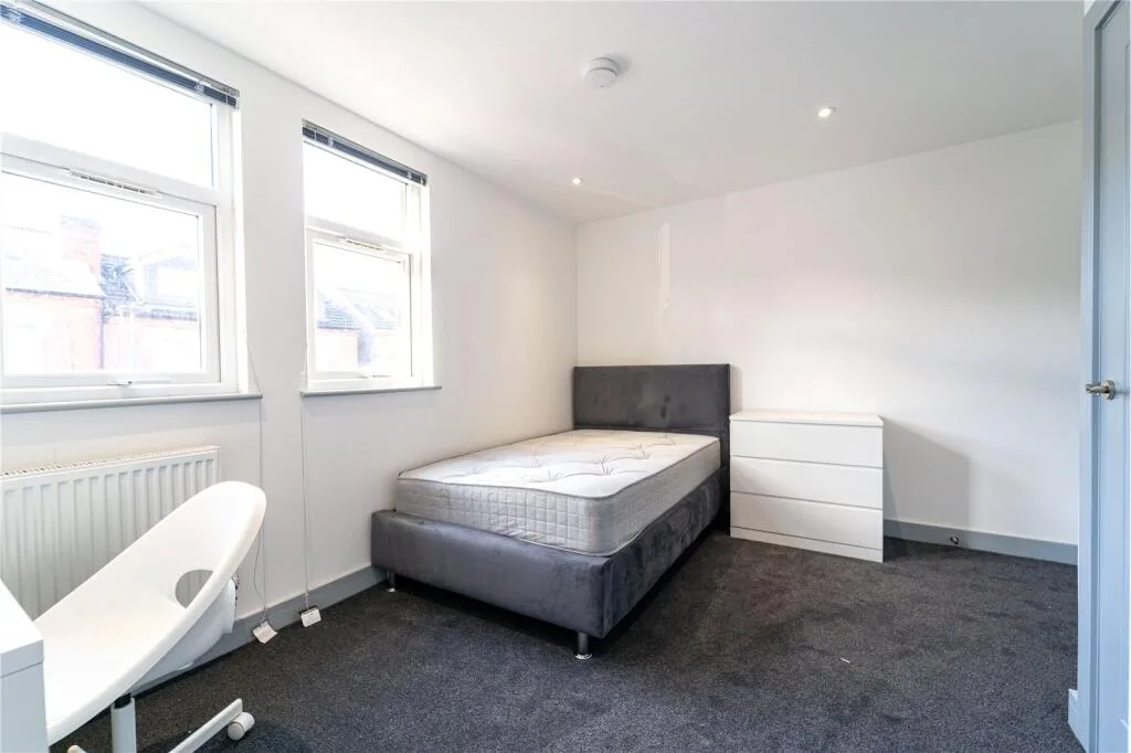 7 bedroom house for rent