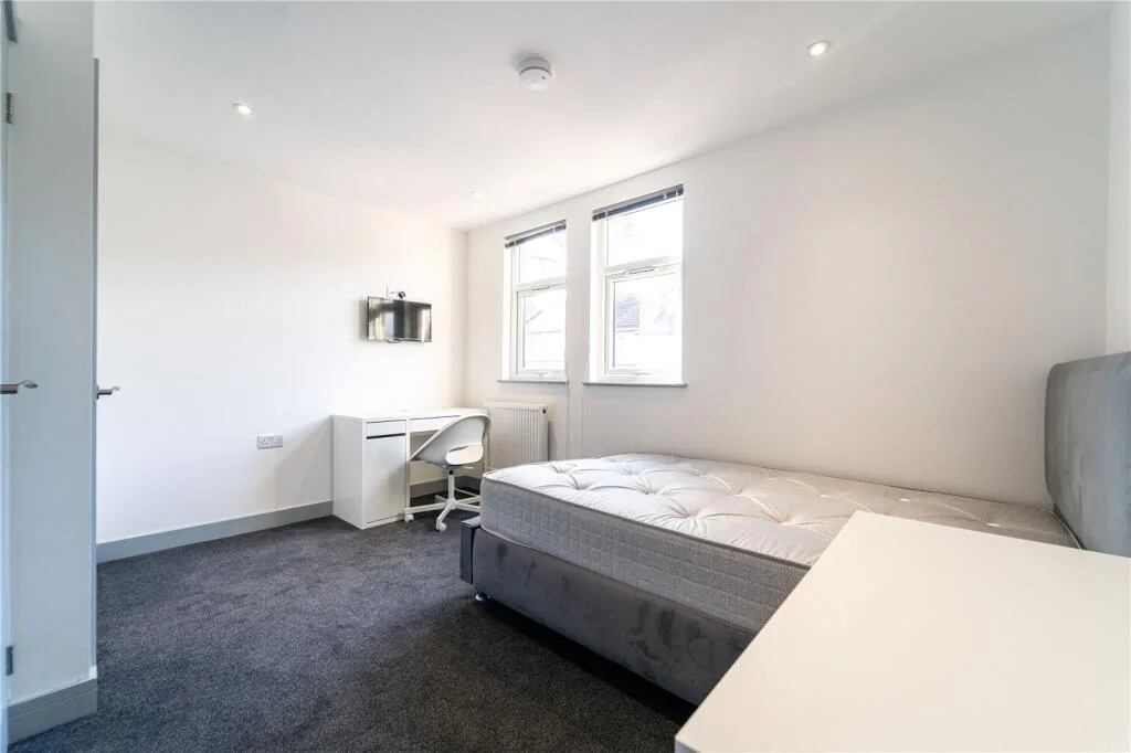 7 bedroom house for rent