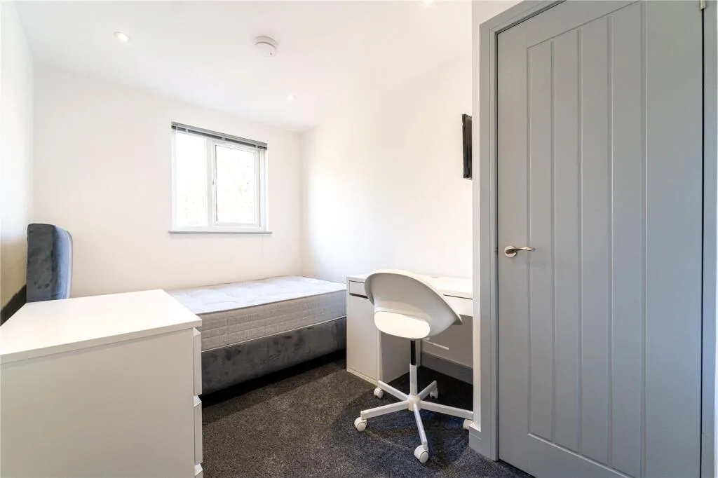 7 bedroom house for rent