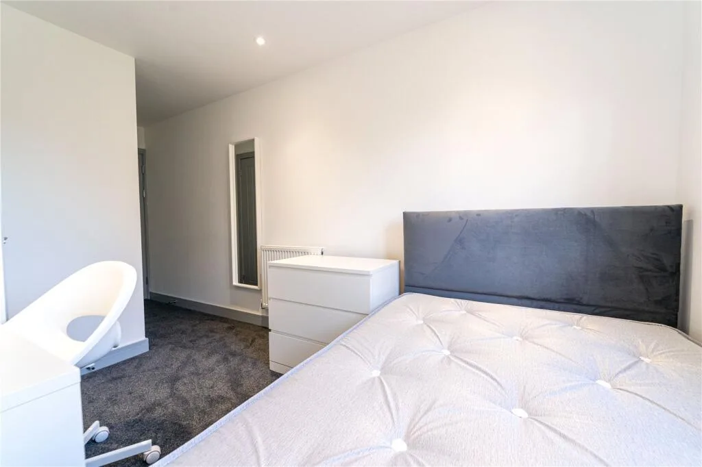 7 bedroom house for rent