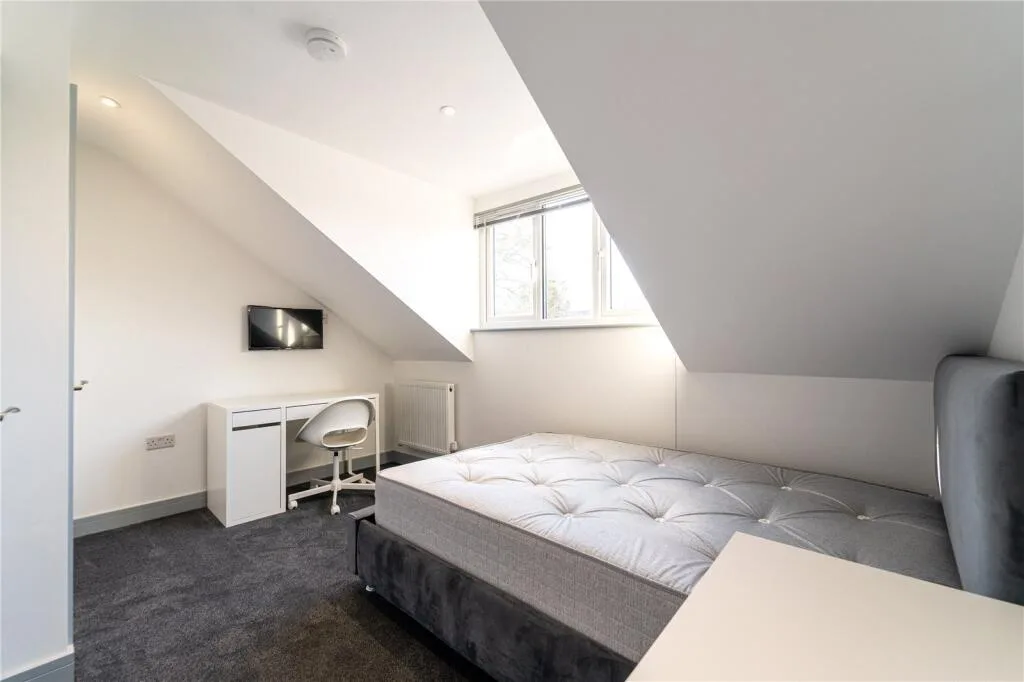 7 bedroom house for rent
