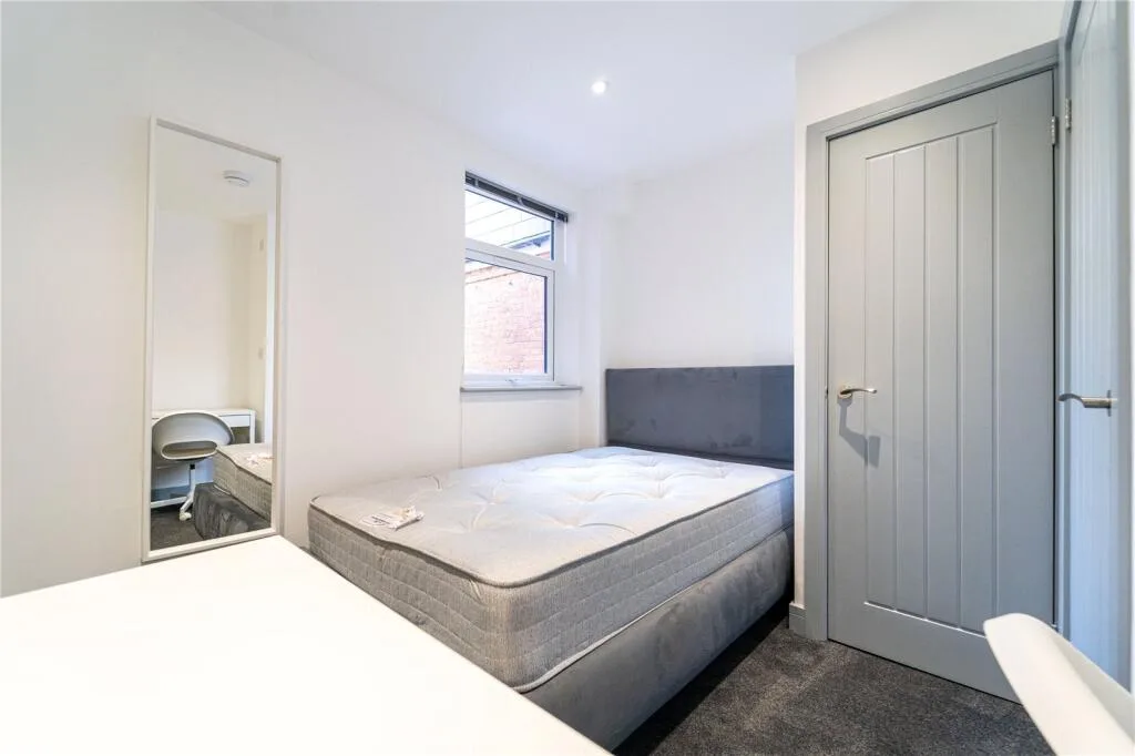 7 bedroom house for rent