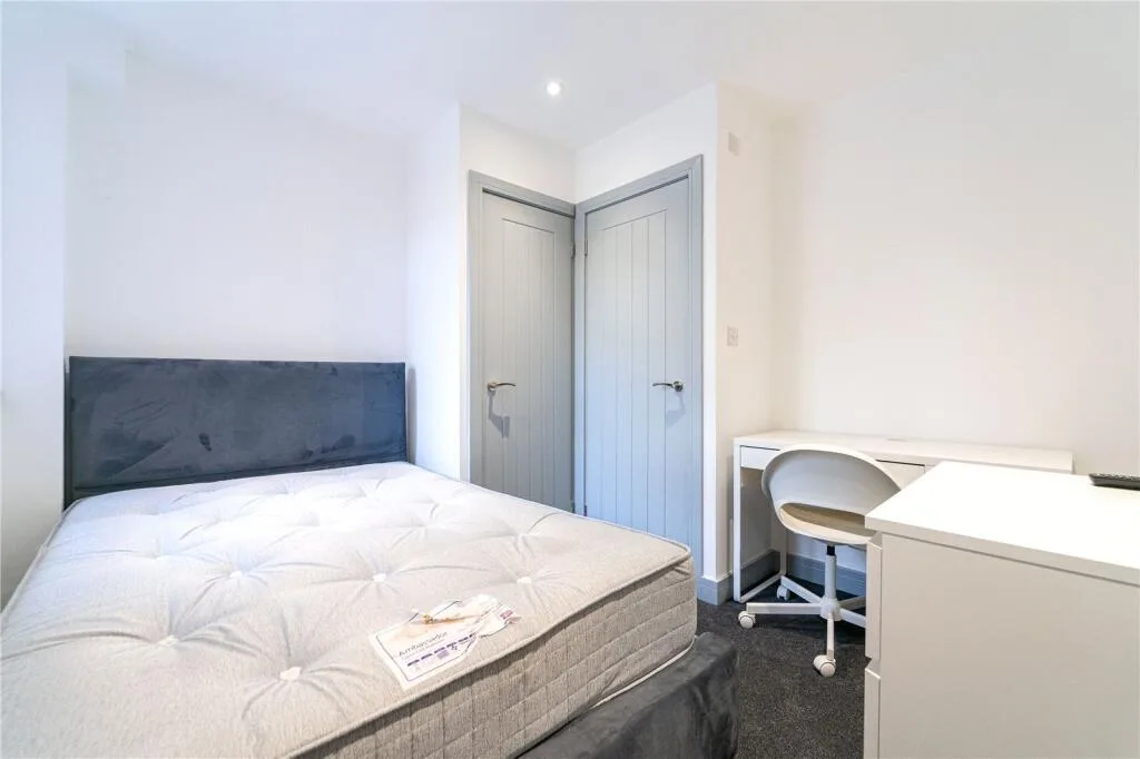 7 bedroom house for rent