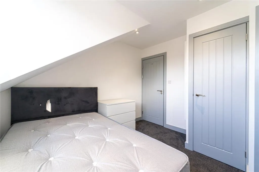 7 bedroom house for rent