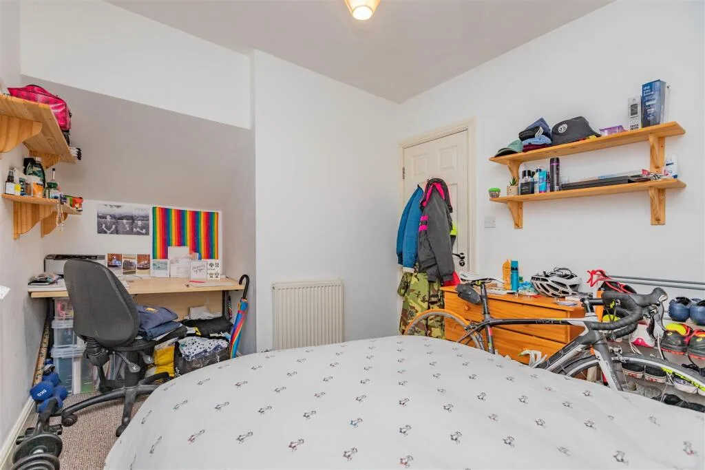 6 bedroom house for rent