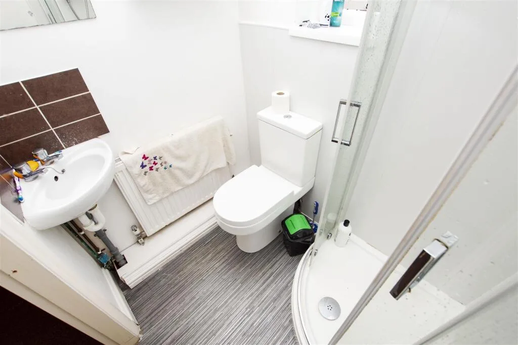 5 bedroom house for rent