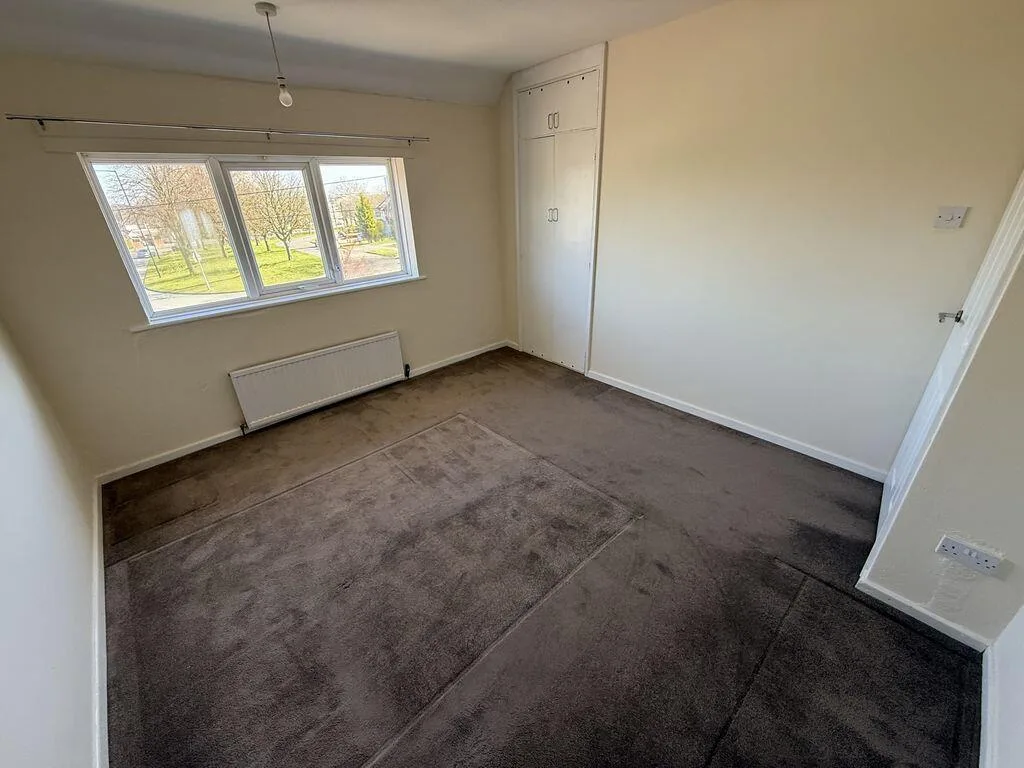 3 bedroom semi-detached house for rent