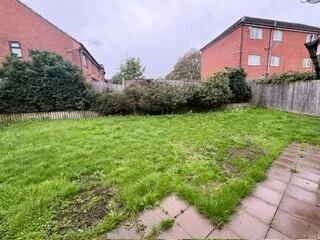 3 bedroom semi-detached house for rent