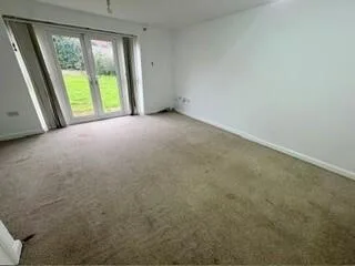3 bedroom semi-detached house for rent