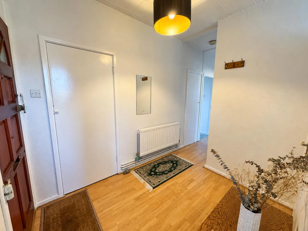 3 bedroom flat for rent