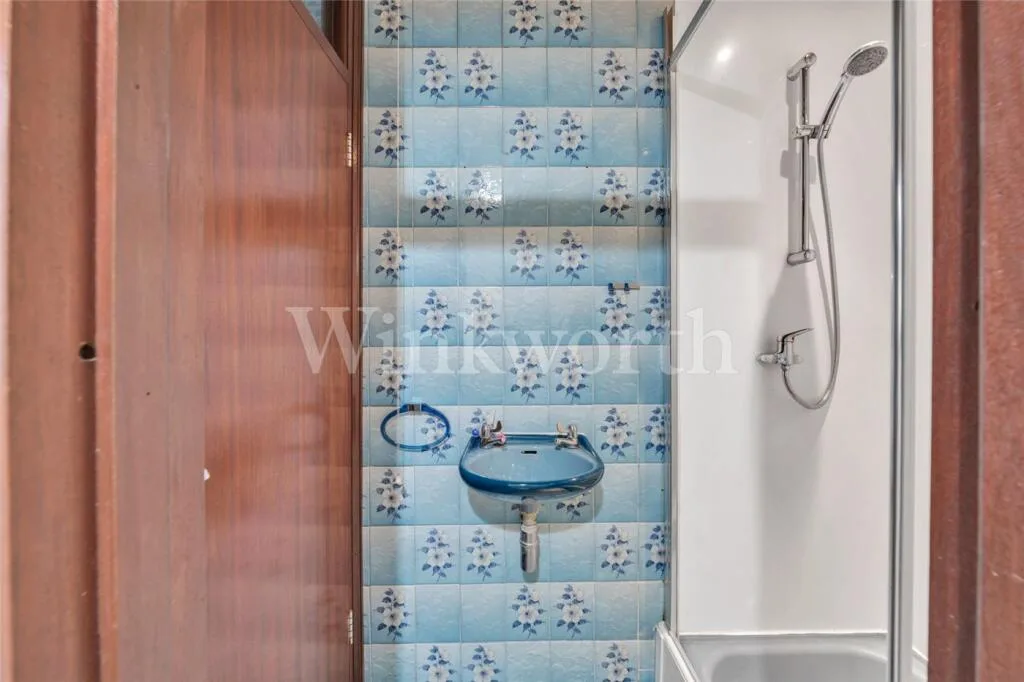 4 bedroom semi-detached house for rent