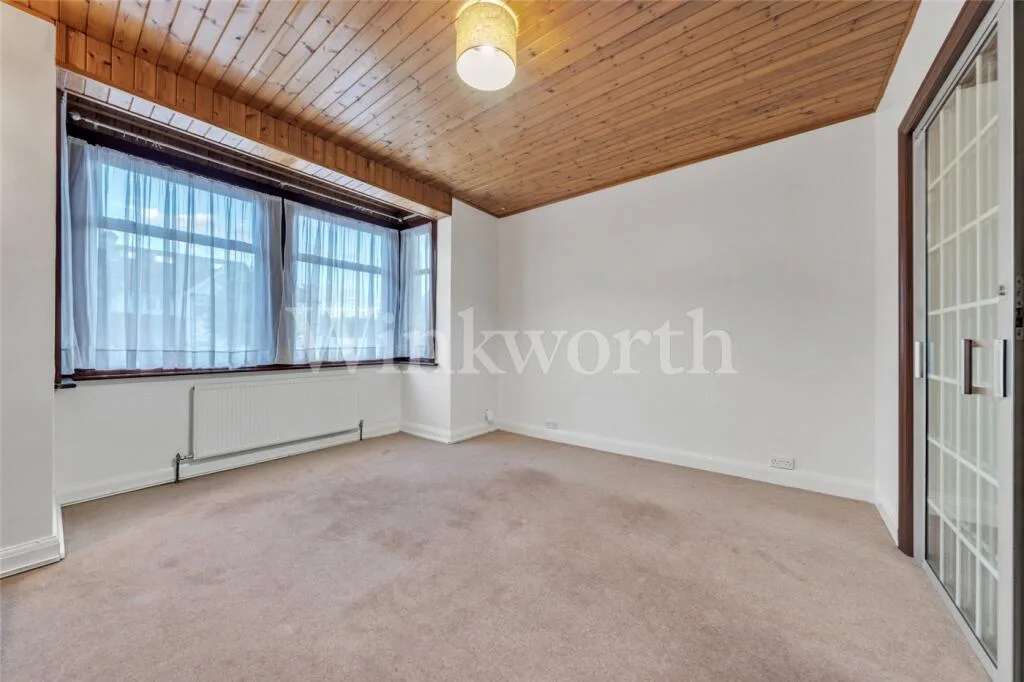 4 bedroom semi-detached house for rent