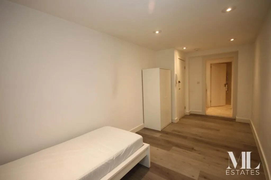 Studio flat for rent