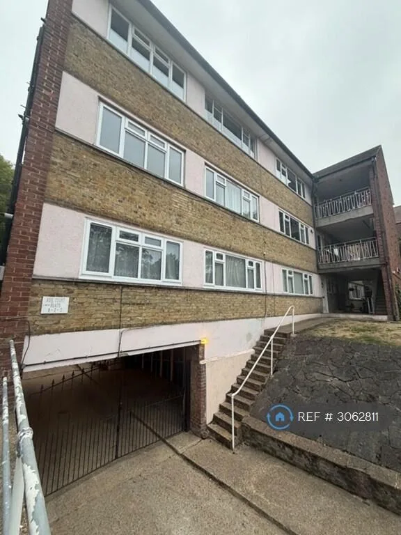 2 bedroom flat for rent