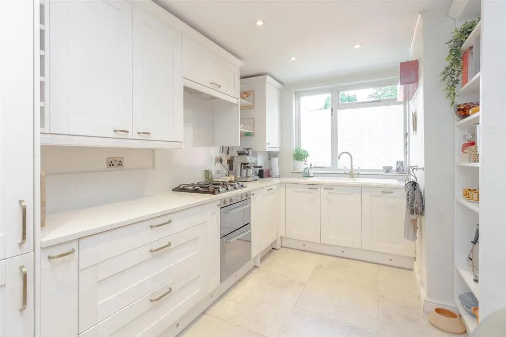 2 bedroom house for rent