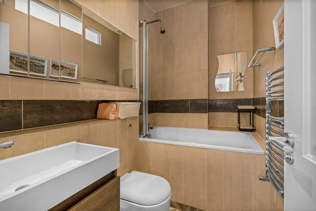 3 bedroom flat for rent