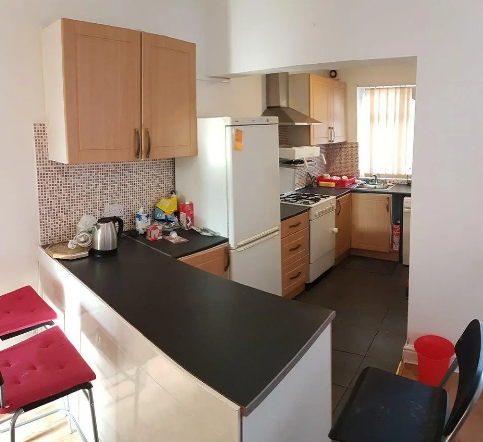 3 bedroom semi-detached house for rent