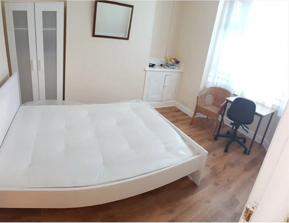 3 bedroom semi-detached house for rent