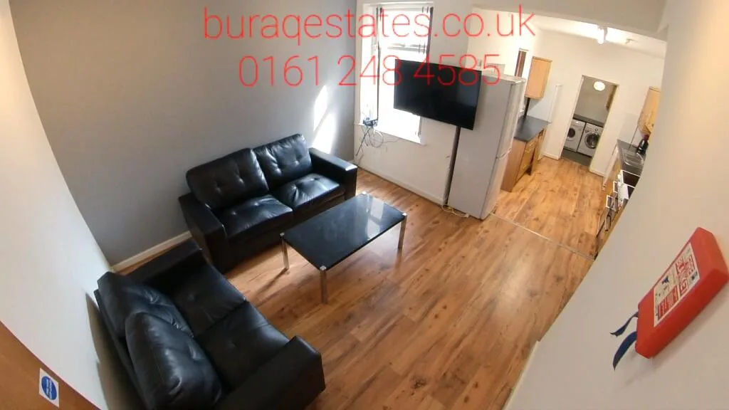 6 bedroom terraced house for rent