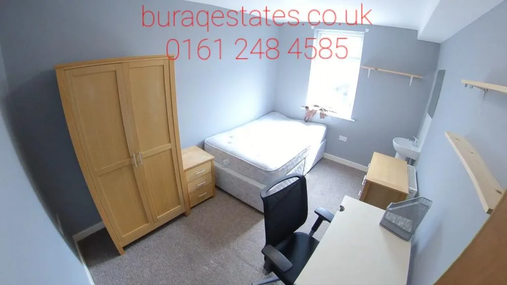 6 bedroom terraced house for rent