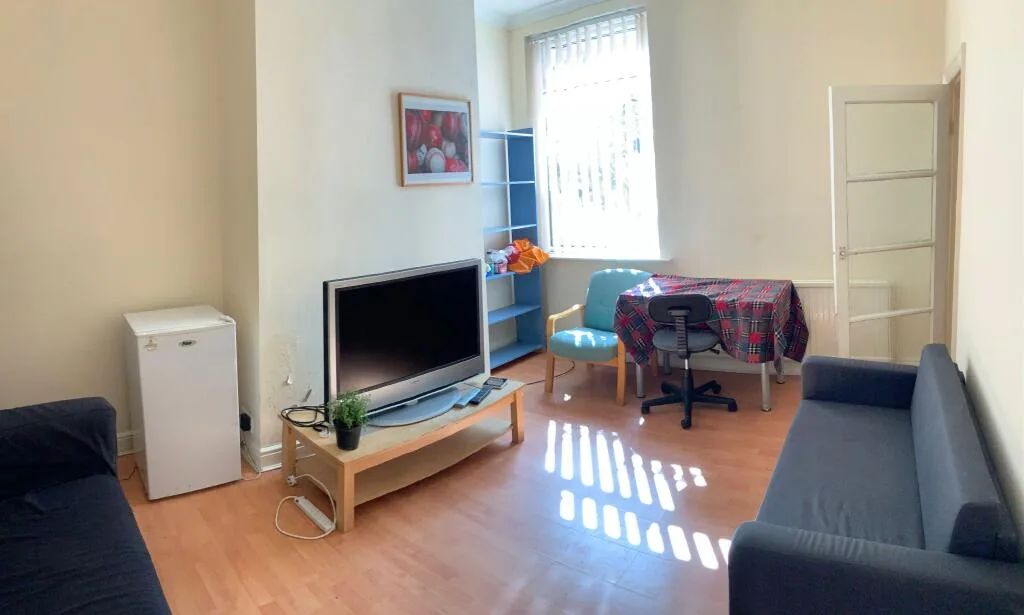 6 bedroom apartment for rent