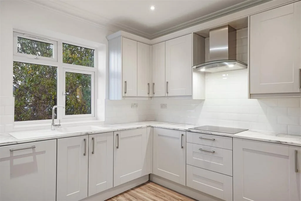 3 bedroom maisonette for rent