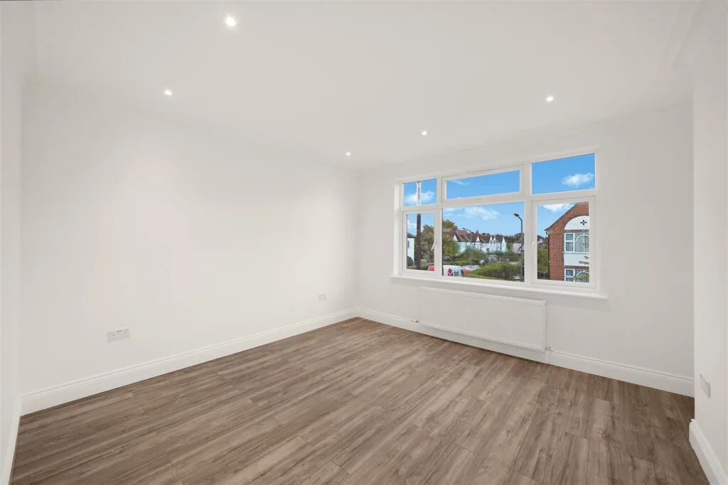 3 bedroom maisonette for rent