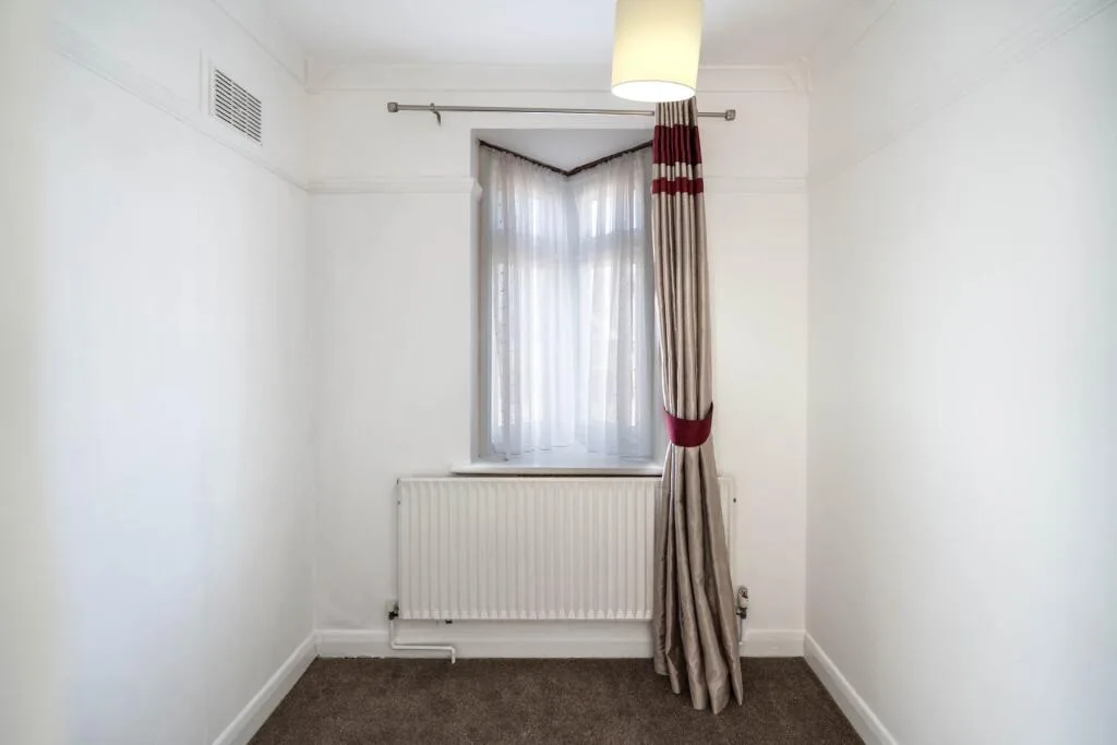 3 bedroom semi-detached house for rent